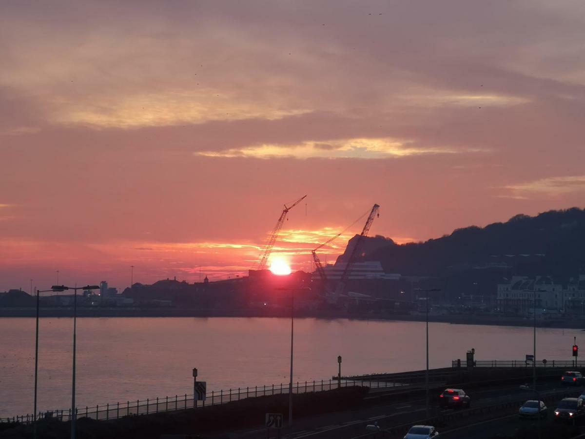 Whole Flat Next To Dover Port With Parking Kültér fotó